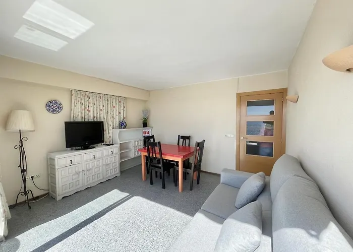 דירה Seafront Old Town בנידורם